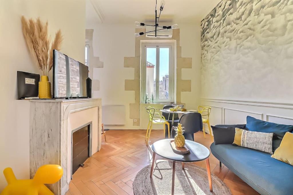 Le Yellow - Central - Climatise Nimes Exterior photo